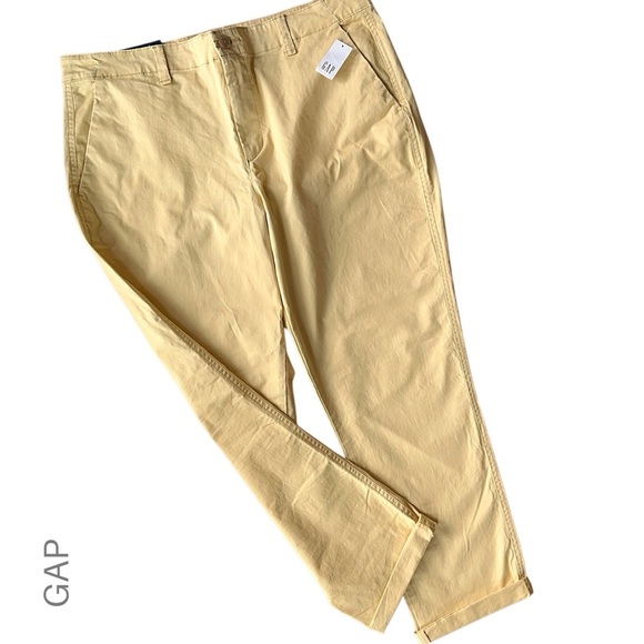 NWT | GAP GIRLFRIEND KHAKI MID RISE STRETCH SOFT BUTTER YELLOW | SIZE: 12 - Picture 1 of 11